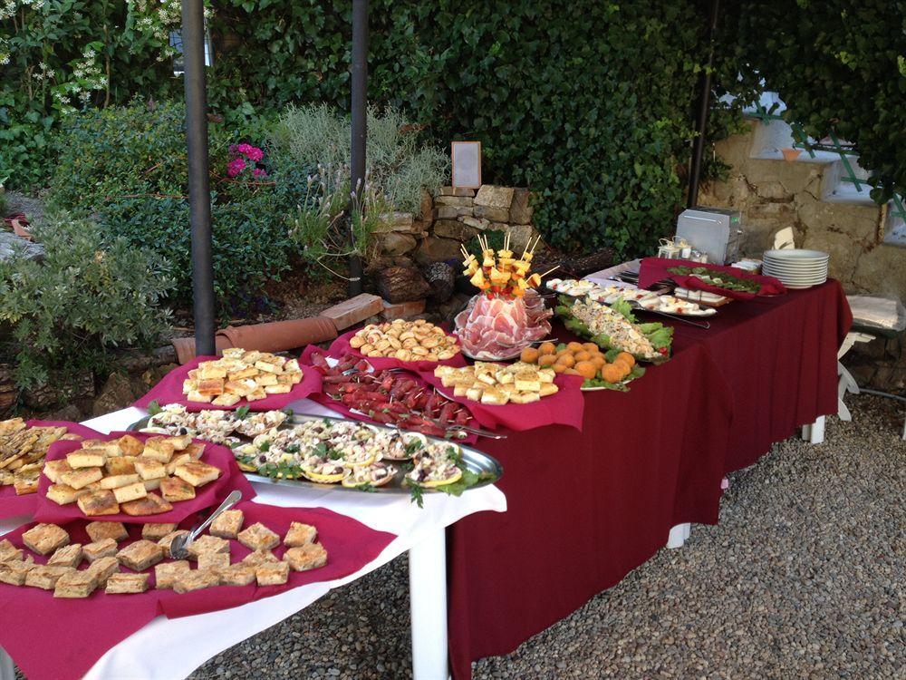 Hotel Ristorante Il Caminetto دْيانو مارينا المظهر الخارجي الصورة
