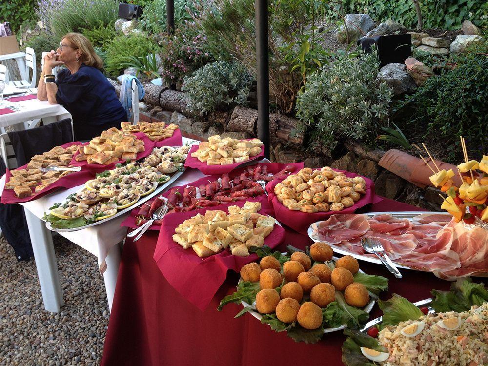 Hotel Ristorante Il Caminetto دْيانو مارينا المظهر الخارجي الصورة