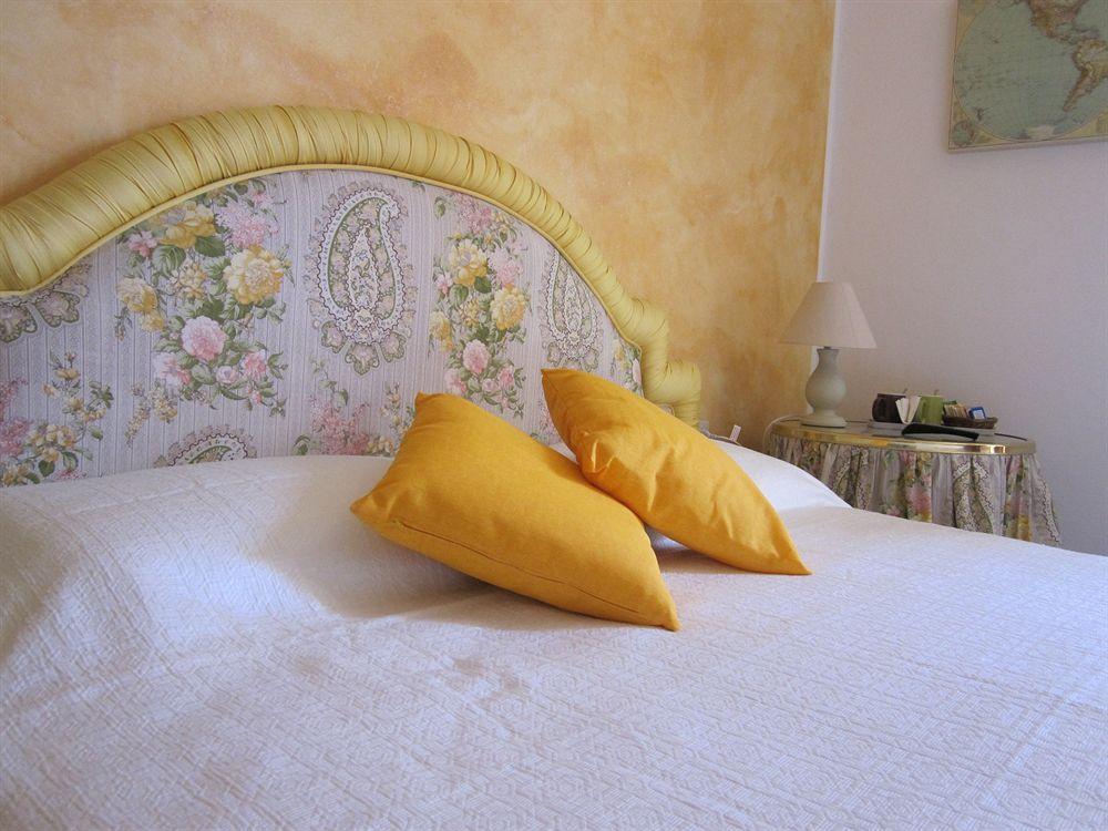 Hotel Ristorante Il Caminetto دْيانو مارينا المظهر الخارجي الصورة