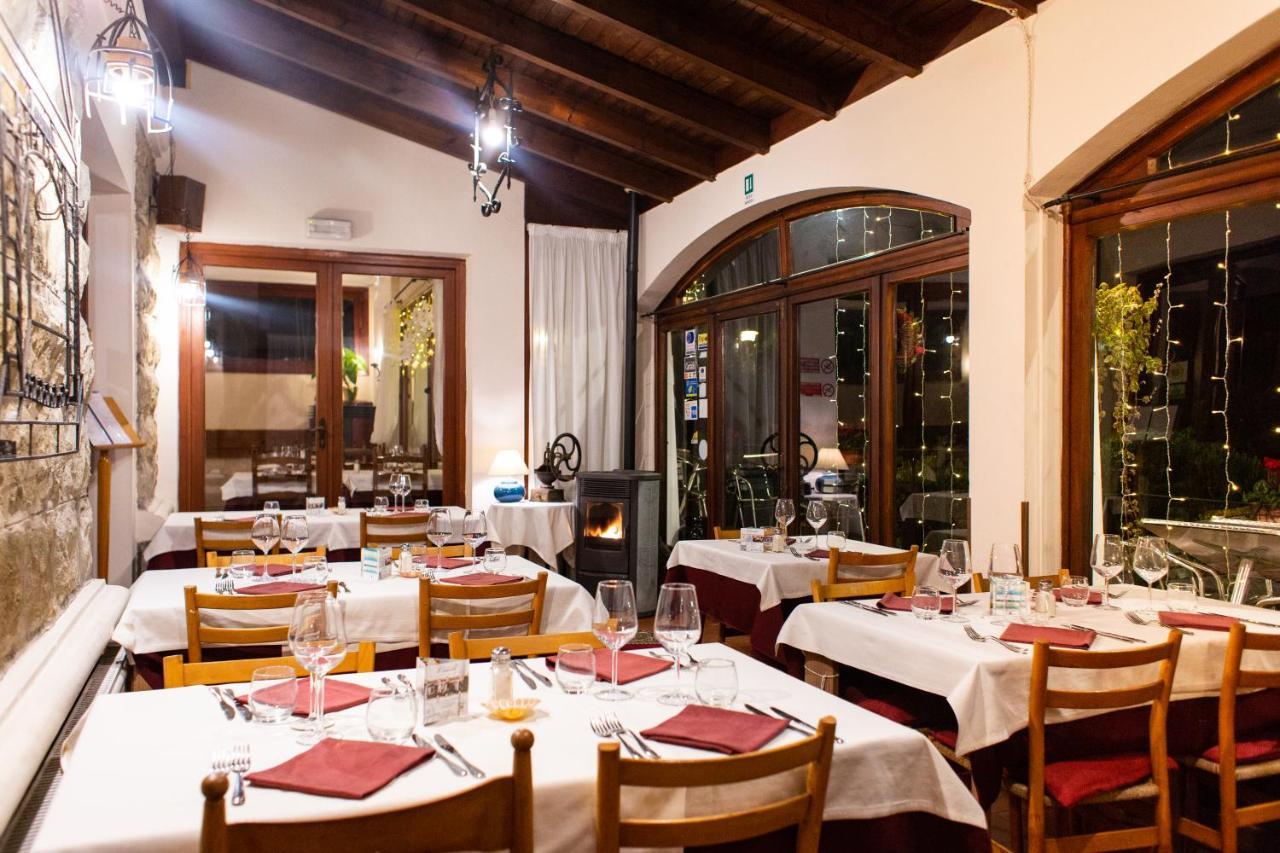 Hotel Ristorante Il Caminetto دْيانو مارينا المظهر الخارجي الصورة