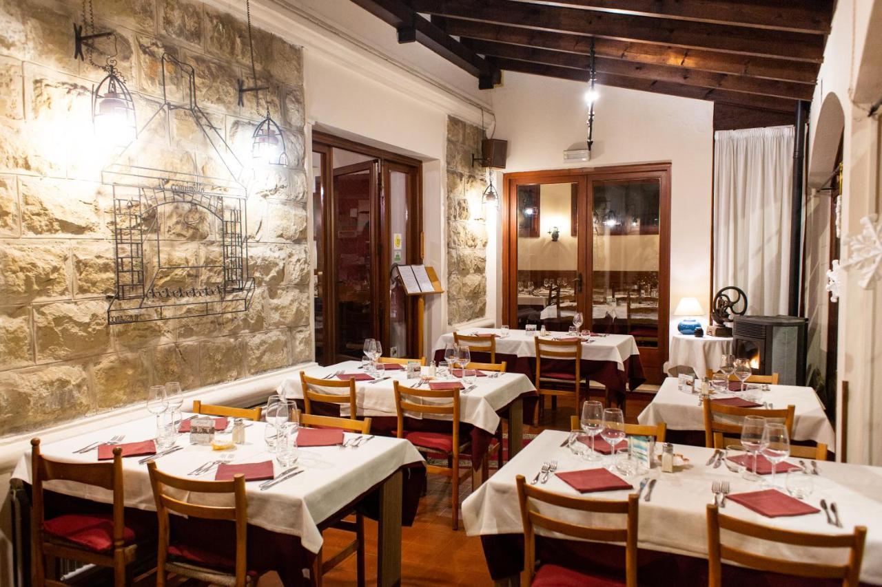 Hotel Ristorante Il Caminetto دْيانو مارينا المظهر الخارجي الصورة