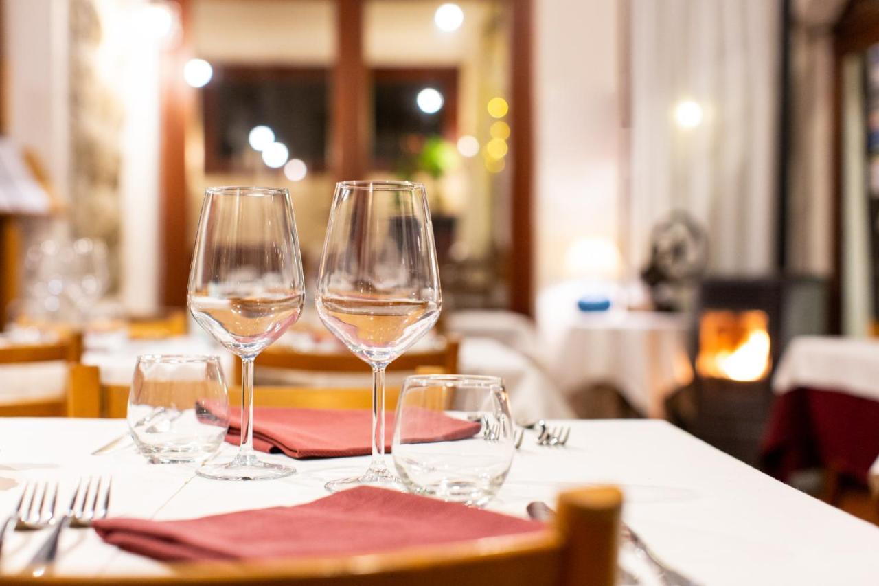 Hotel Ristorante Il Caminetto دْيانو مارينا المظهر الخارجي الصورة